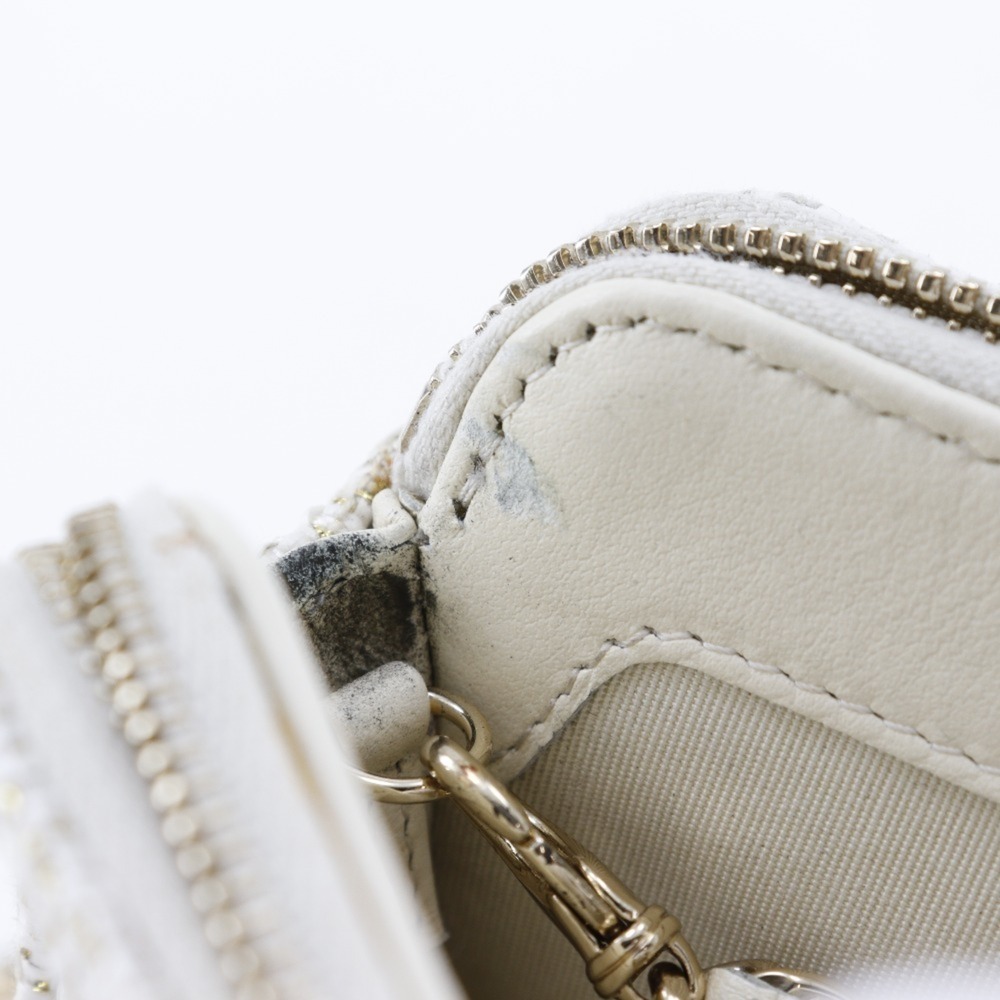 CHANEL White Deauville Shoulder Bag - Picture 14 of 16